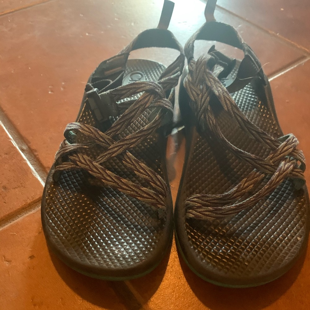 Chacos!
